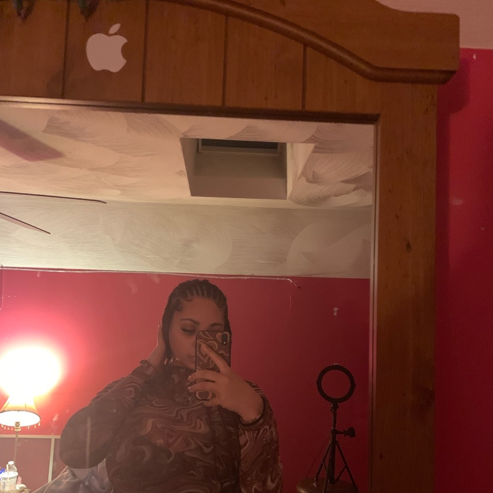 Meet your Posher, Kaila